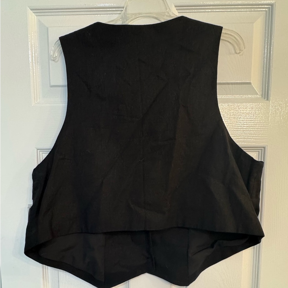 Black Linen Button-Up Vest - NWT - Picture 2 of 4